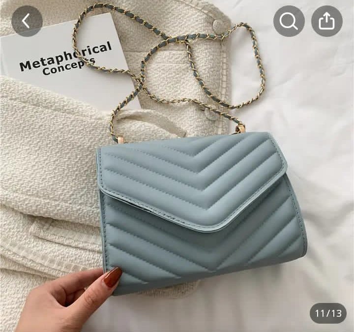 Sac Bandoulière Matelassé "Chevron"  à Chaîne Dorée - Image 1