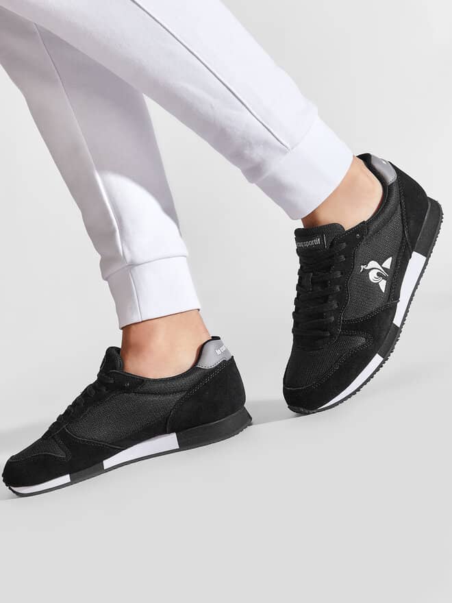 Baskets sport noires unisexes à semelle contrastée - Aperçu 2