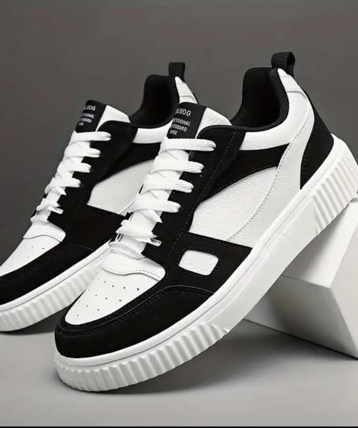 Sneakers noires blanches a semelle epaisse style urbain - Aperçu 4