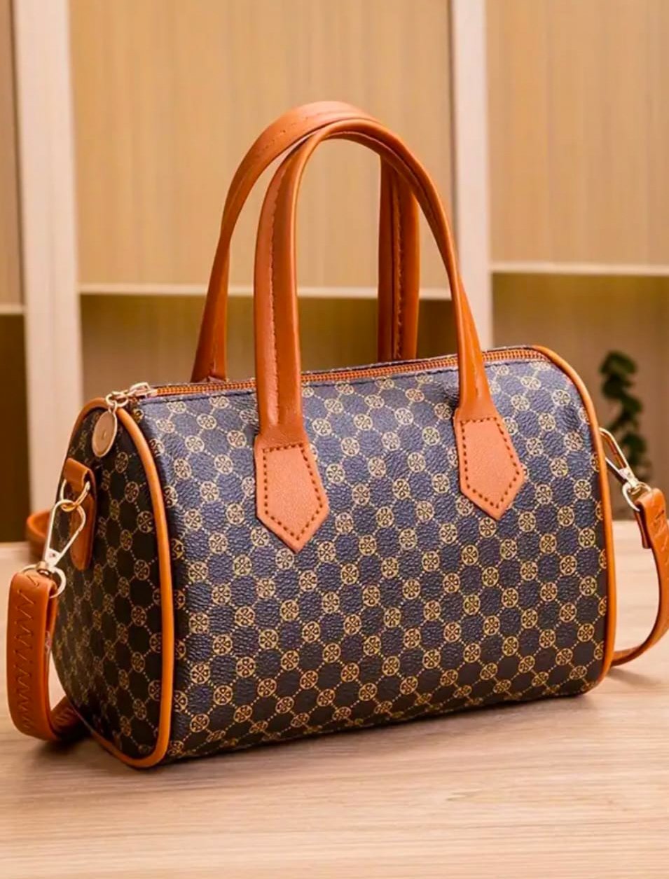 Mini Sac Bowling a motif Monogramme Bicolore - Aperçu 3