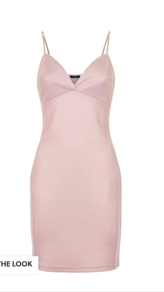 Robe moulante rose pâle à fines bretelles et col en V - Aperçu 3
