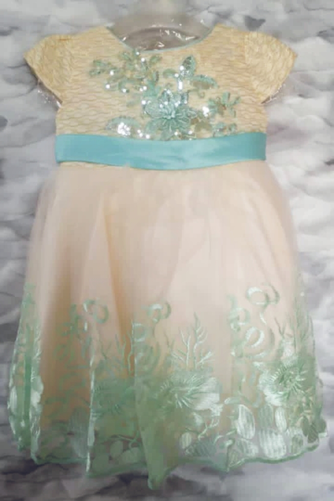 Robe de cérémonie fille bleu pastel et crème avec fleur décorative - Image 1