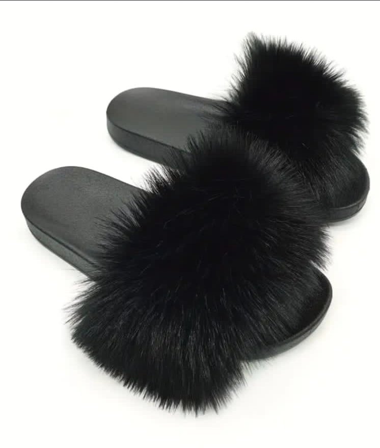 Sandale Mules Noires en Fausse Fourrure - Image 1